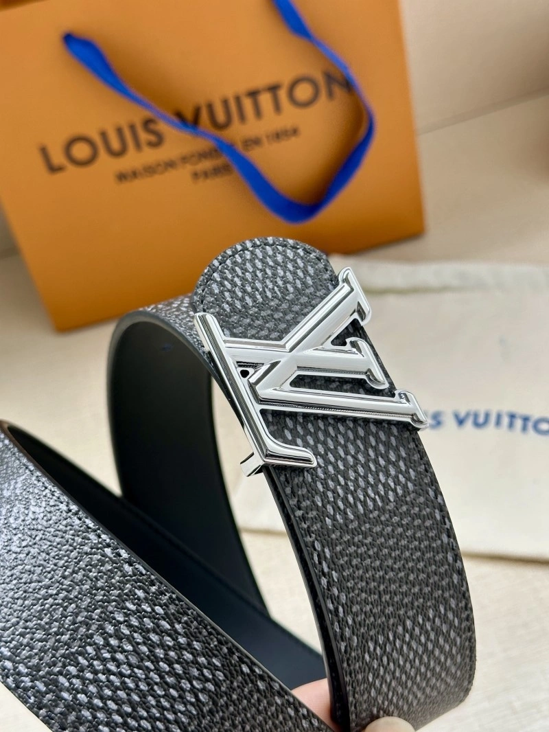 Lightweight Louis Vuitton Belts 301515