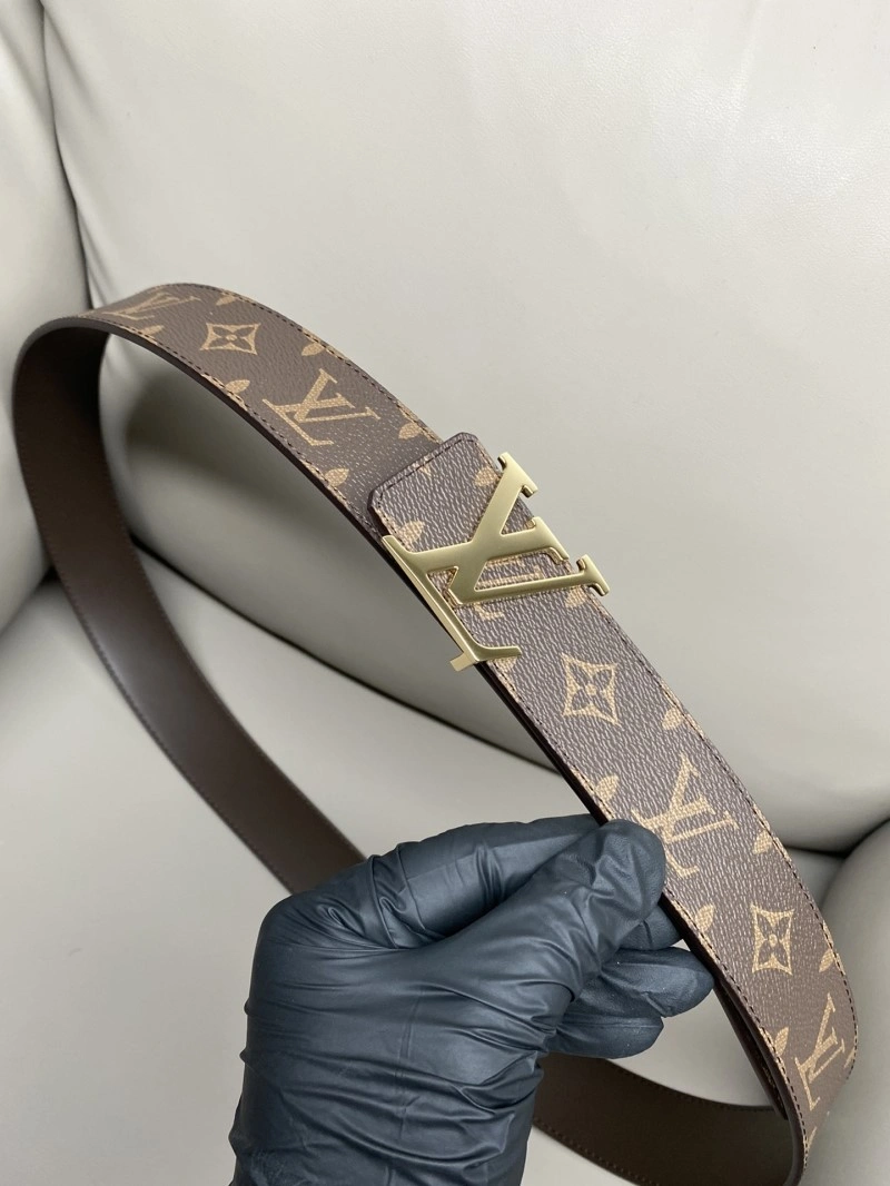Compact Louis Vuitton Belts 301474