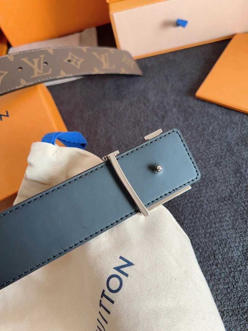 Minimalist Louis Vuitton Belts 301435