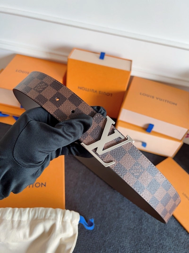 Sophisticated Louis Vuitton Belts 301436