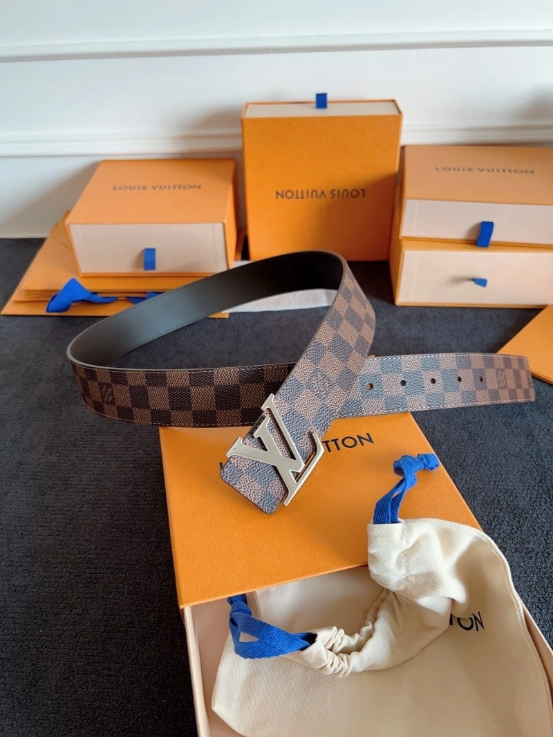 Sophisticated Louis Vuitton Belts 301436