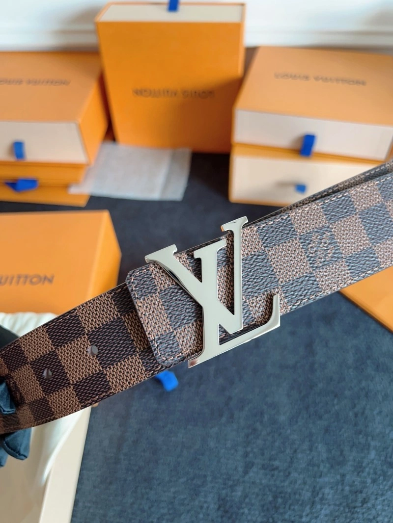 Sophisticated Louis Vuitton Belts 301436
