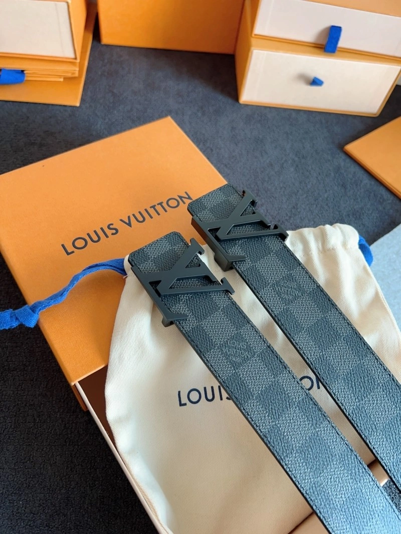 Louis Vuitton Belts Attractive 301425
