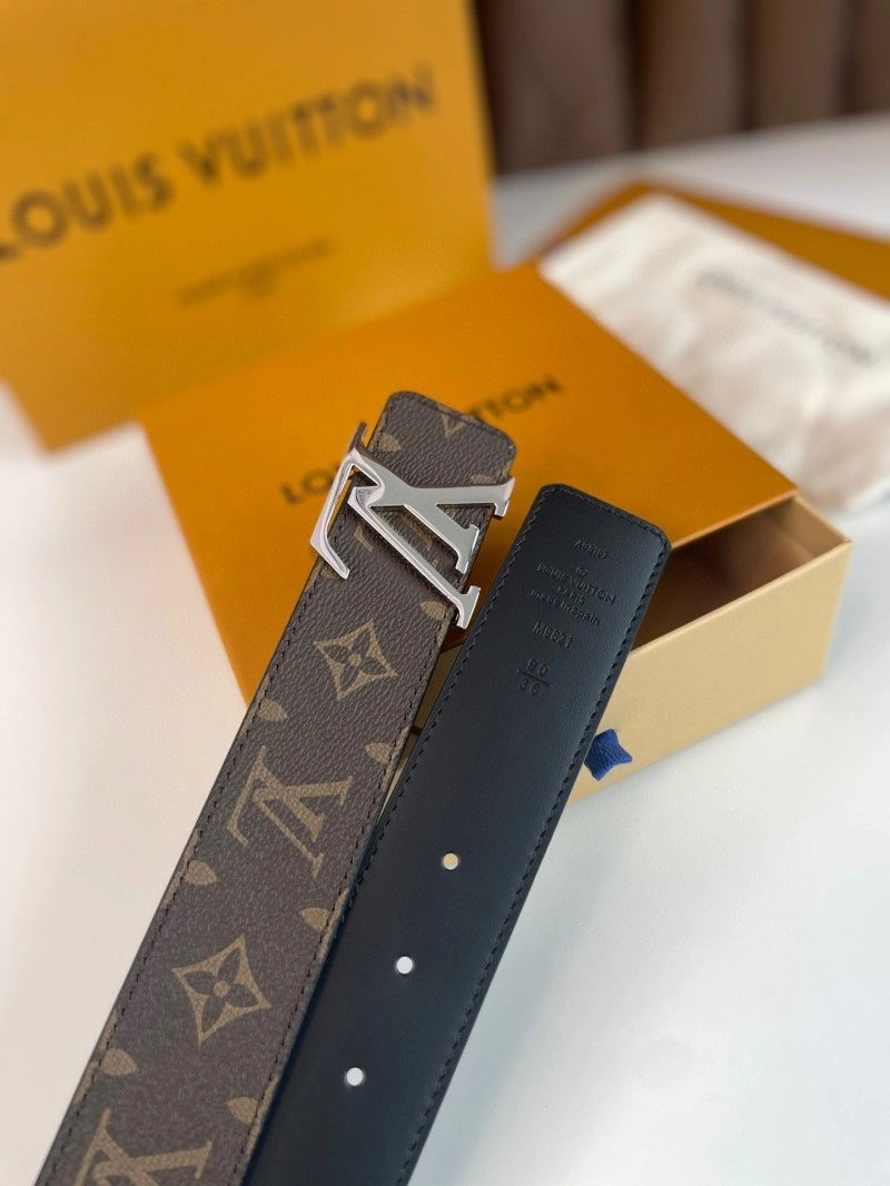 Louis Vuitton Belts Attractive 301394