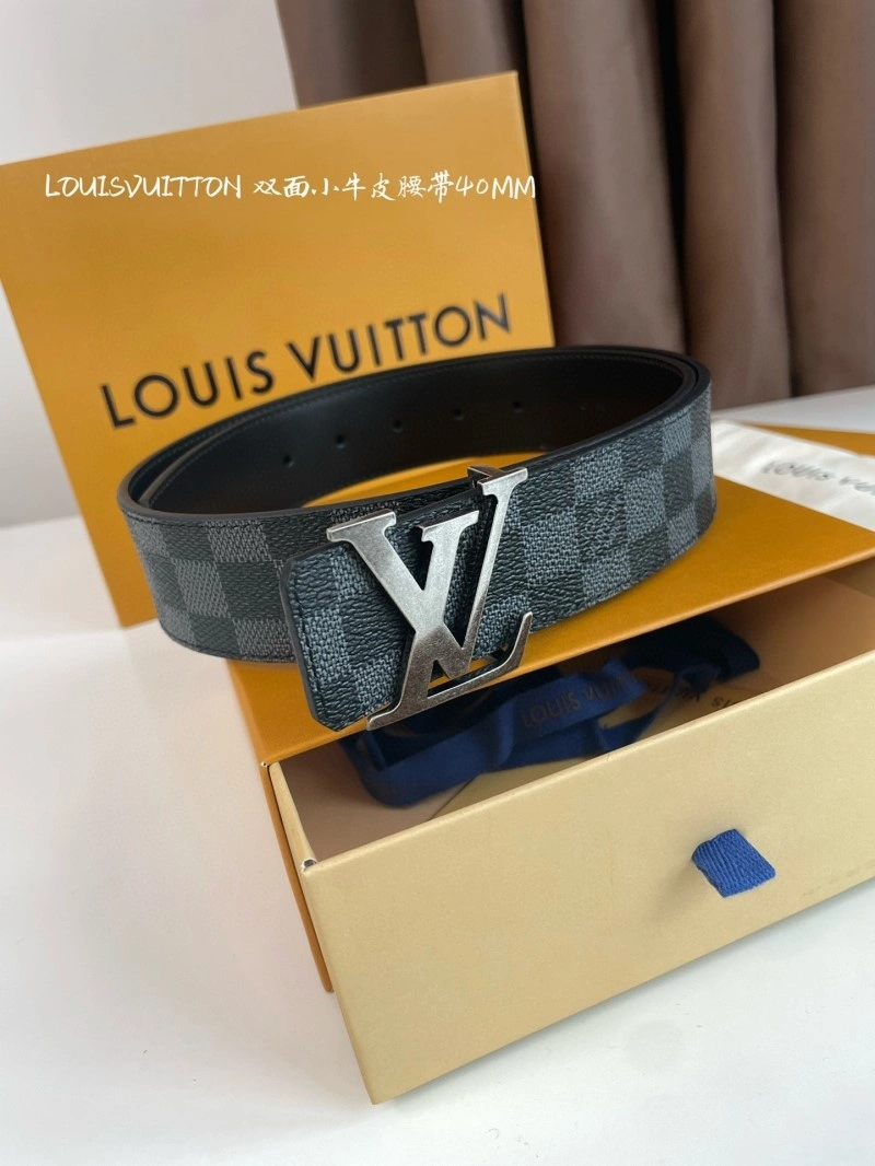 Bright Louis Vuitton Belts 301393