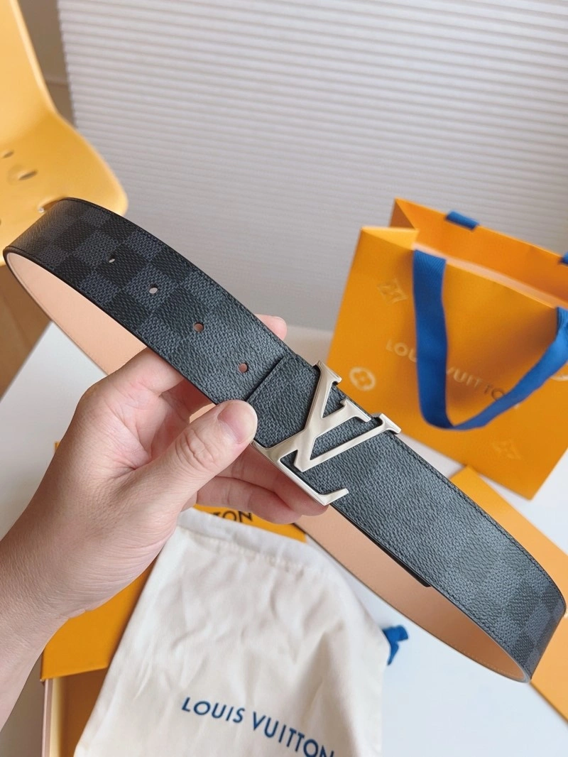 Louis Vuitton Belts ZipUp 301383