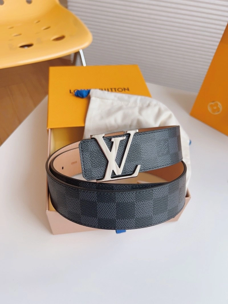 Louis Vuitton Belts ZipUp 301383