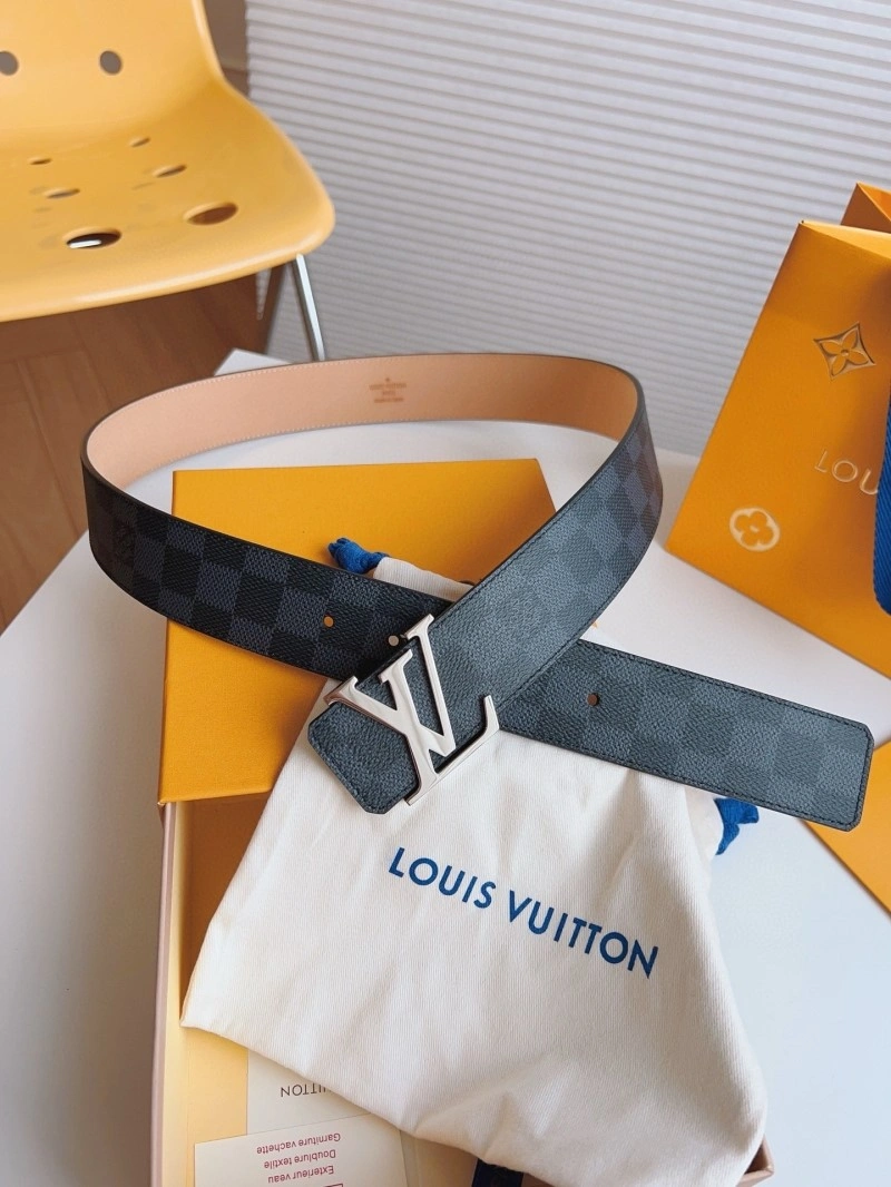 Louis Vuitton Belts ZipUp 301383