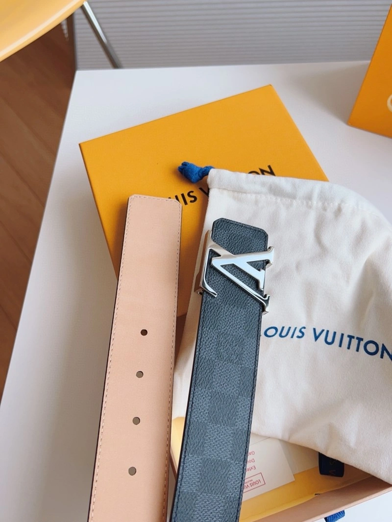 Louis Vuitton Belts ZipUp 301383