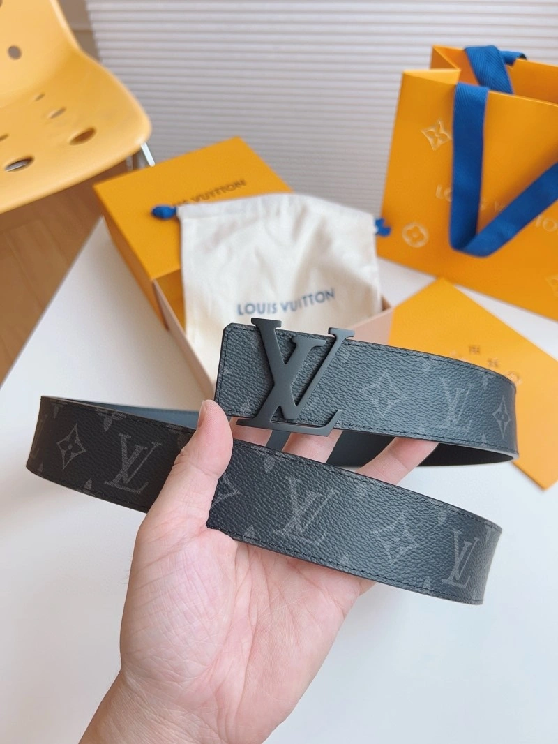 Louis Vuitton Belts UrbanChic 301385