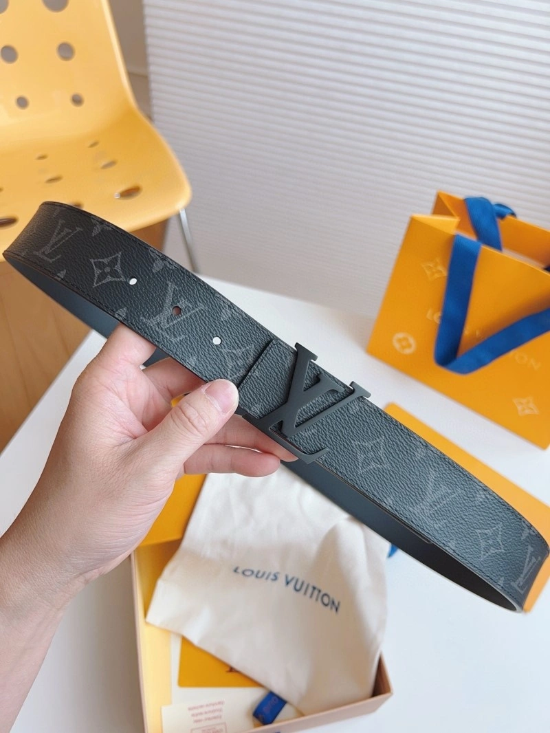 Louis Vuitton Belts UrbanChic 301385
