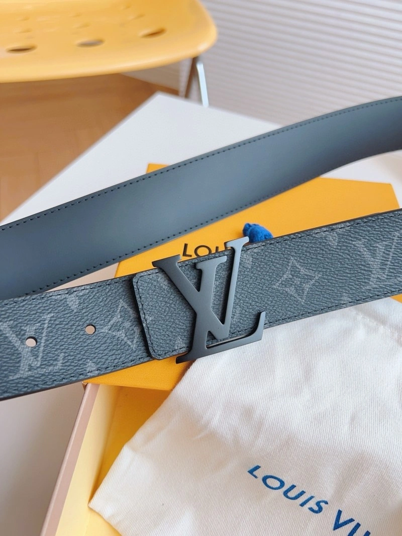 Louis Vuitton Belts UrbanChic 301385