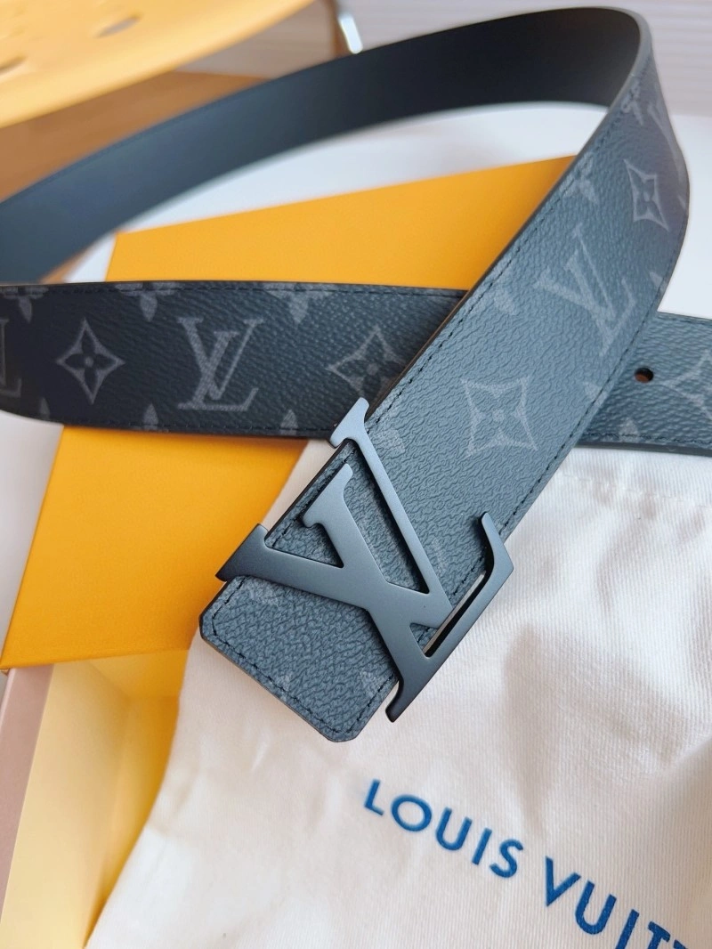 Louis Vuitton Belts UrbanChic 301385