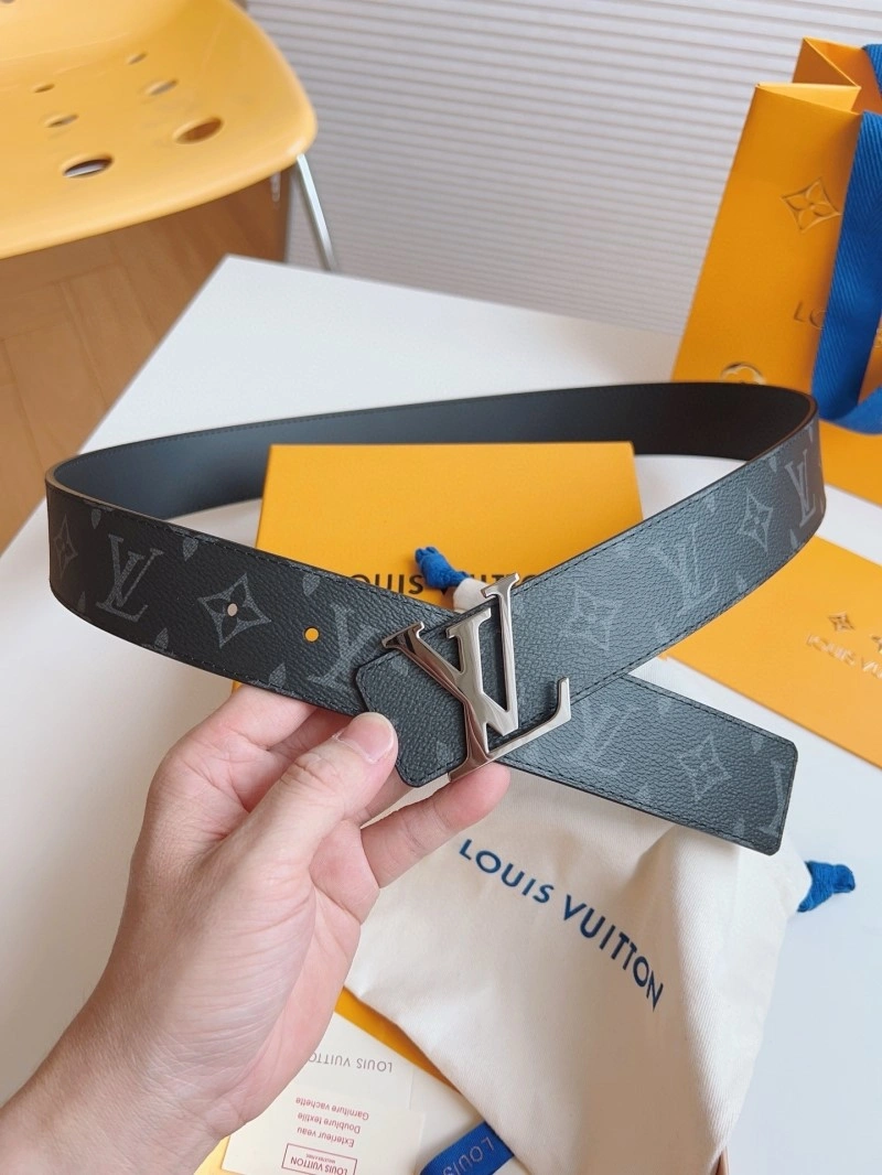 Stylish Louis Vuitton Belts 301384