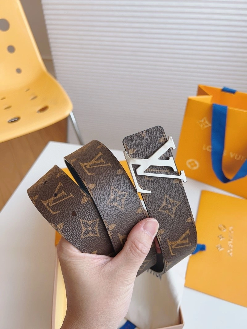 Vibrant Louis Vuitton Belts 301350
