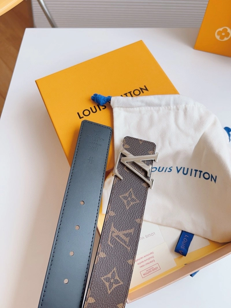 Vibrant Louis Vuitton Belts 301350