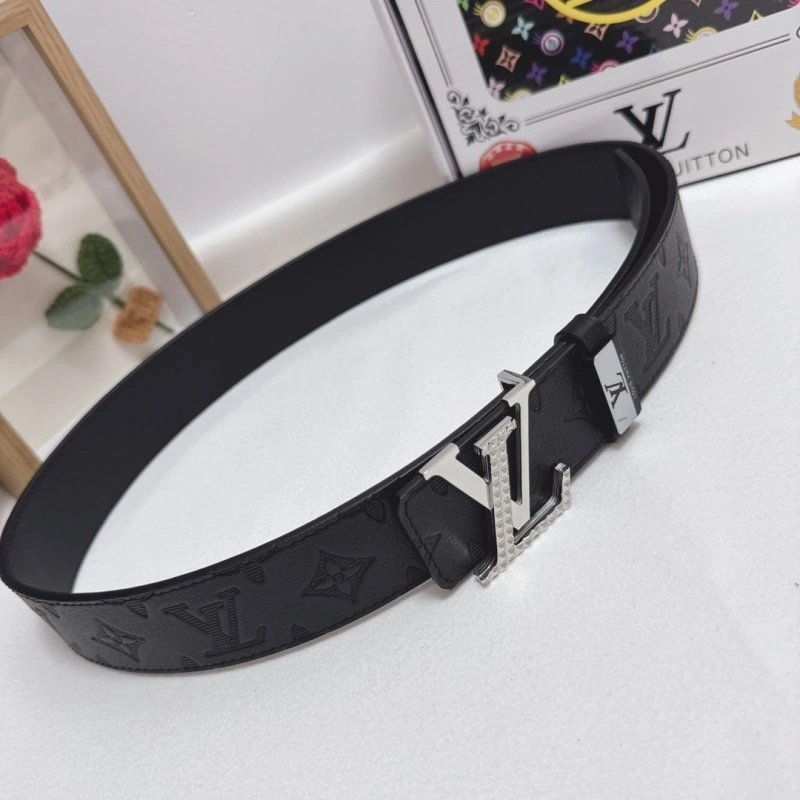 Unique Louis Vuitton Belts 301355