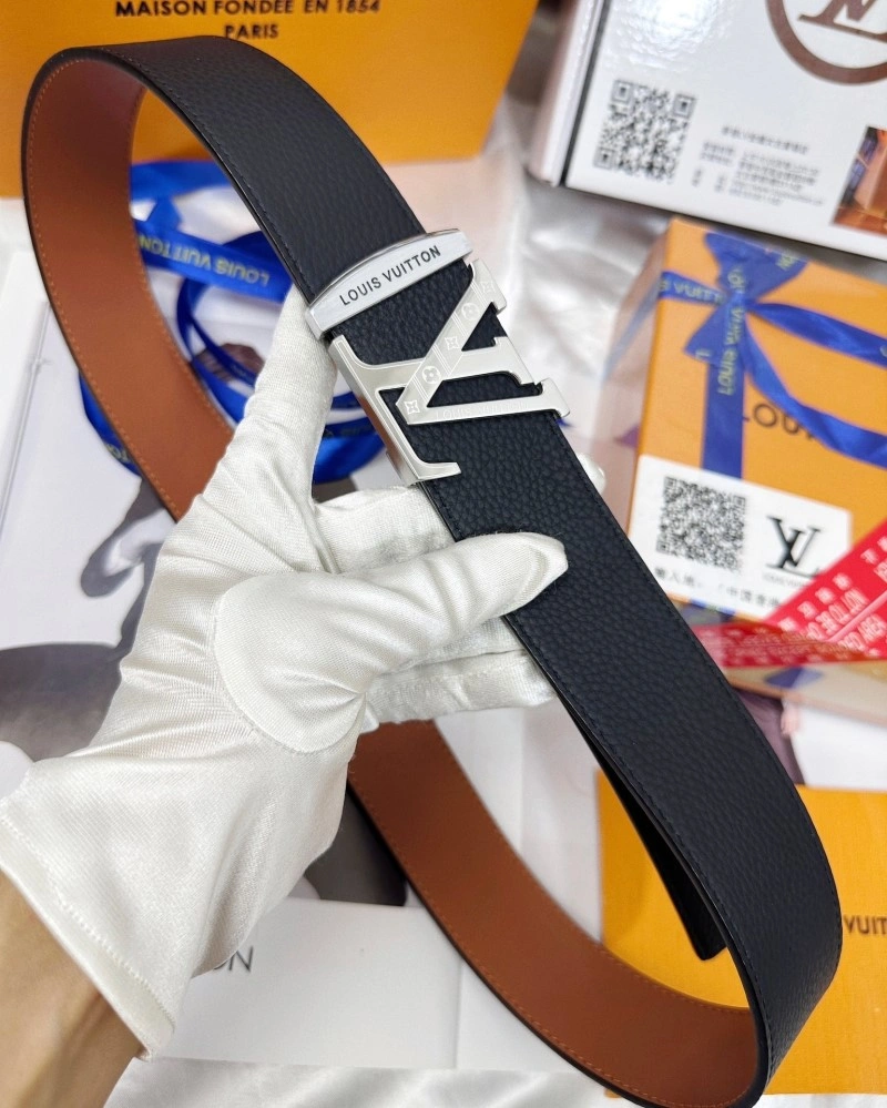 Louis Vuitton Belts ZipUp 301229