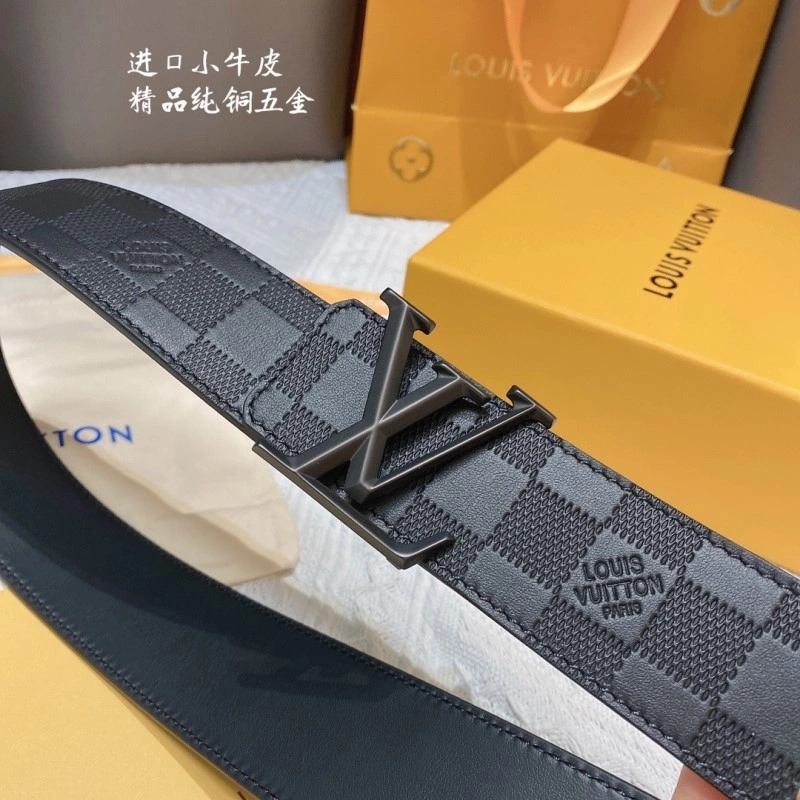 Functional Louis Vuitton Belts 301204
