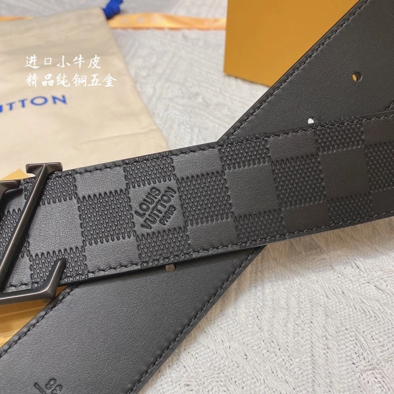 Functional Louis Vuitton Belts 301204