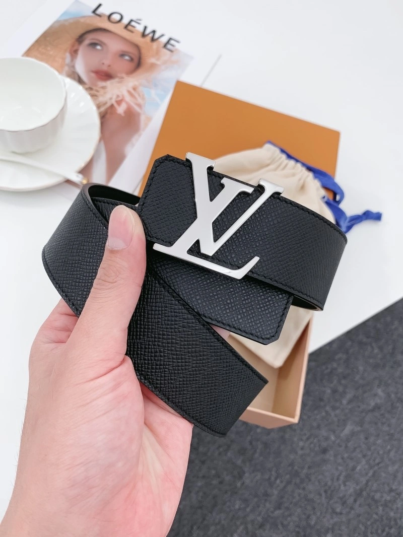 Neat Louis Vuitton Belts 301188