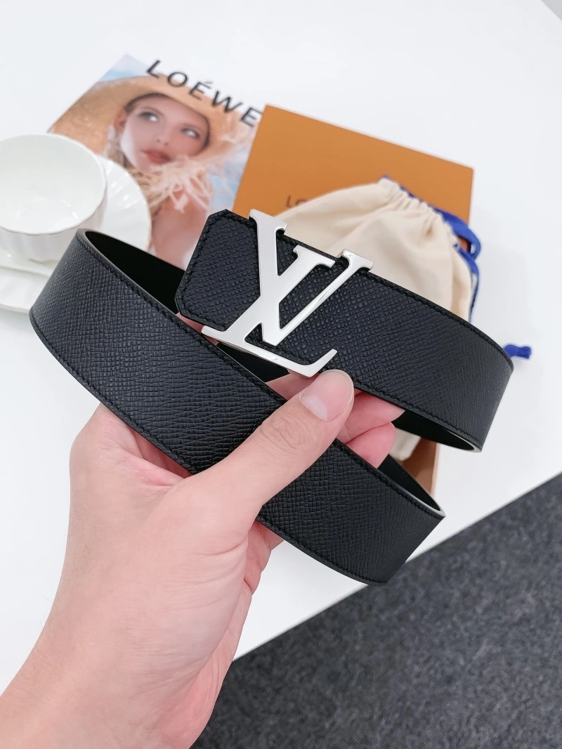 Neat Louis Vuitton Belts 301188