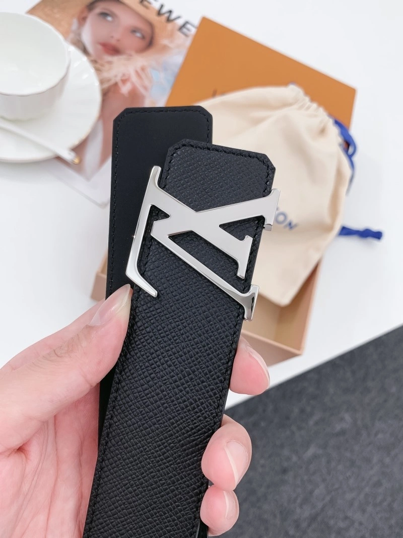 Neat Louis Vuitton Belts 301188