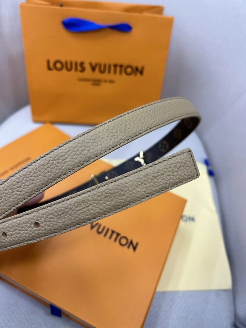 Versatile Louis Vuitton Belts 301151