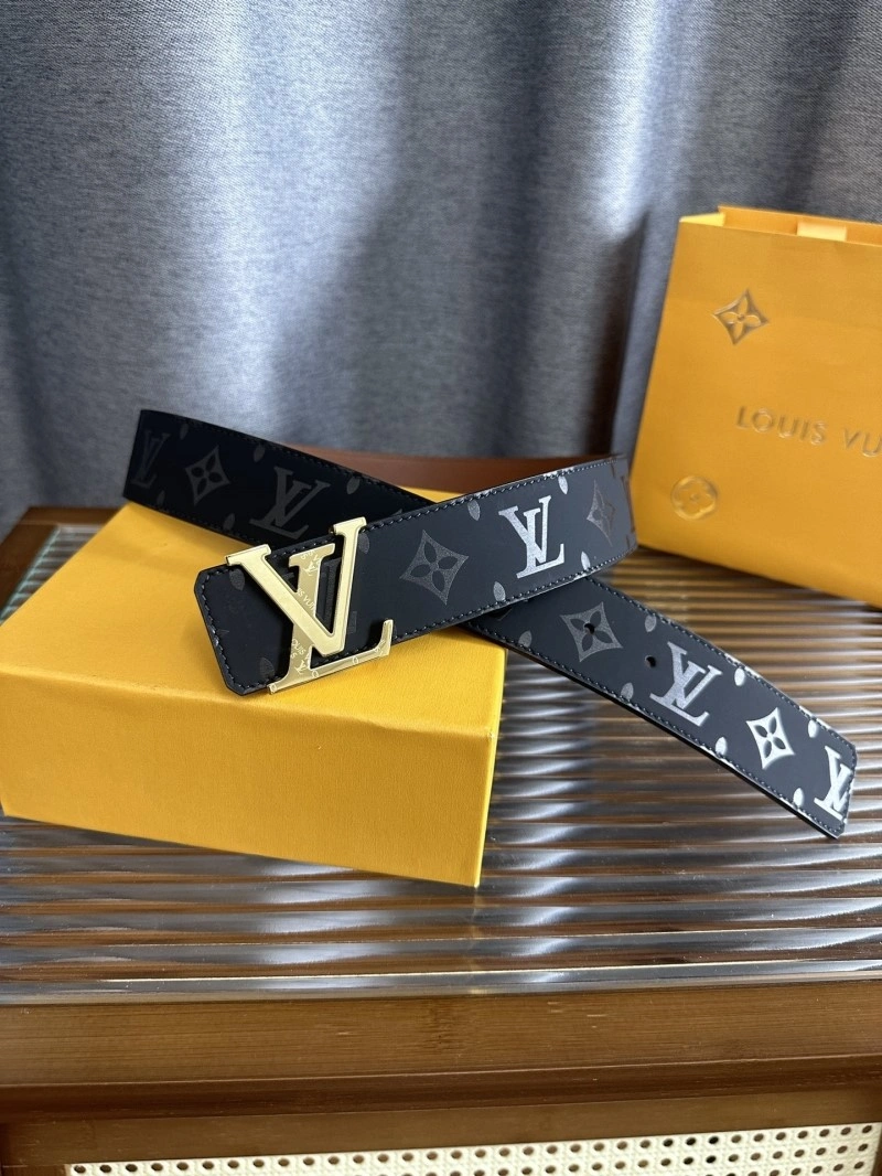 Bright Louis Vuitton Belts 301121