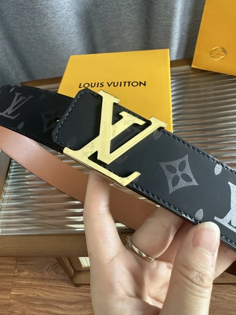 Bright Louis Vuitton Belts 301121
