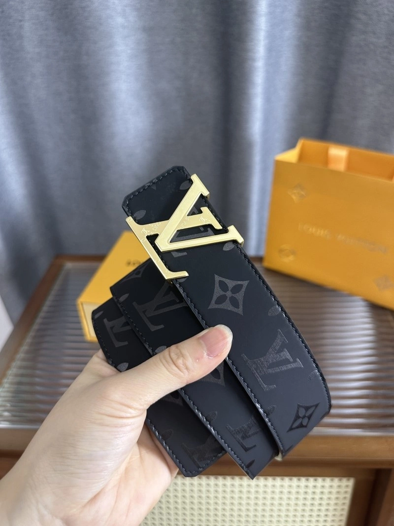 Bright Louis Vuitton Belts 301121
