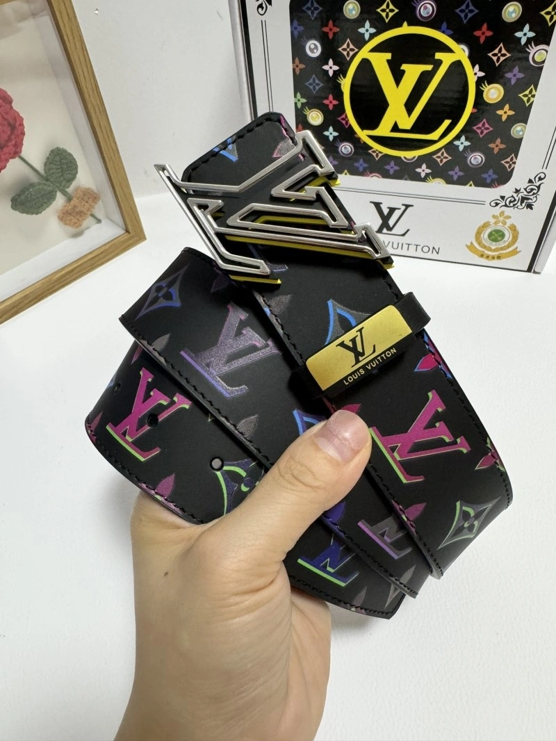 Louis Vuitton Belts Fashionable 301111