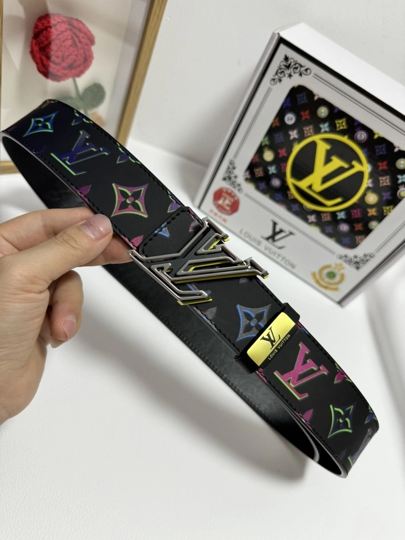 Louis Vuitton Belts Fashionable 301111