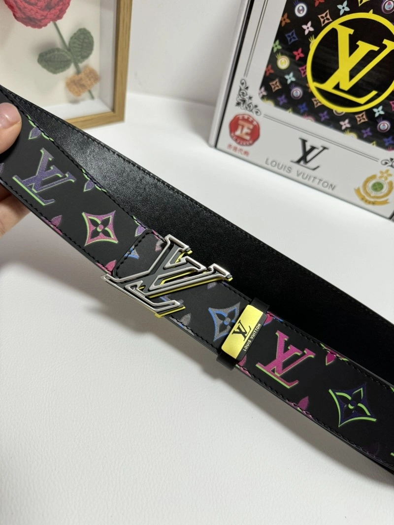 Louis Vuitton Belts Fashionable 301111