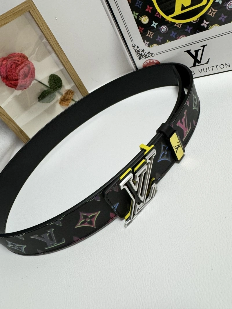 Louis Vuitton Belts Fashionable 301111