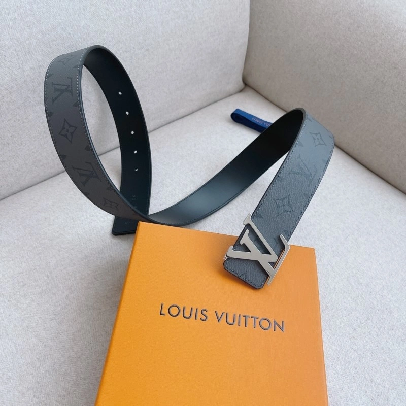 EyeCatching Louis Vuitton Belts 301114