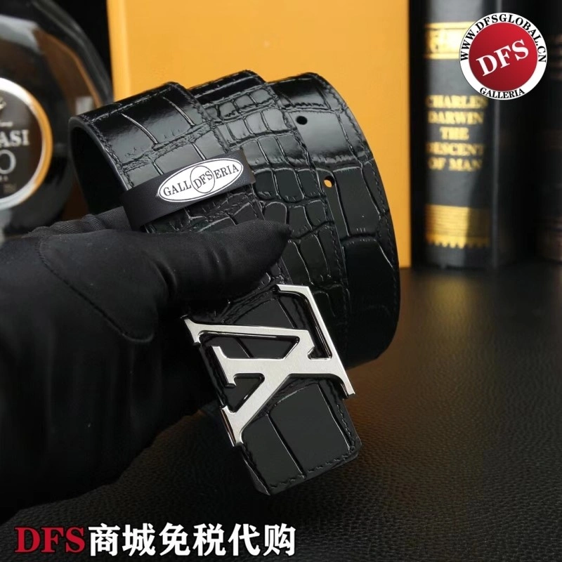 Unisex Louis Vuitton Belts 301079