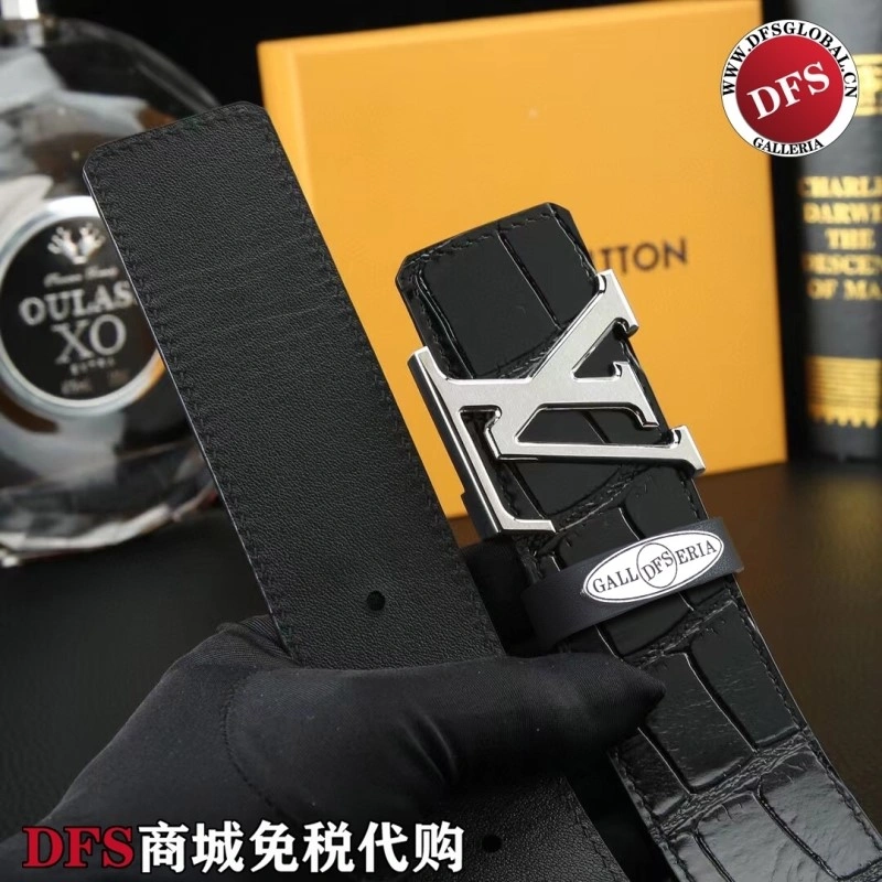 Unisex Louis Vuitton Belts 301079