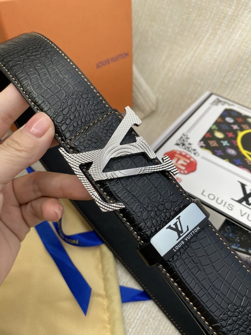 TechFriendly Louis Vuitton Belts 301063