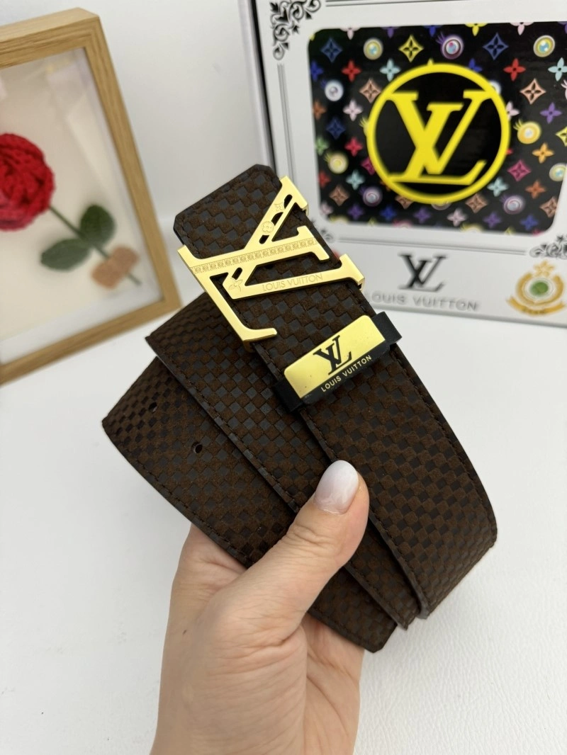 WellDesigned Louis Vuitton Belts 301053