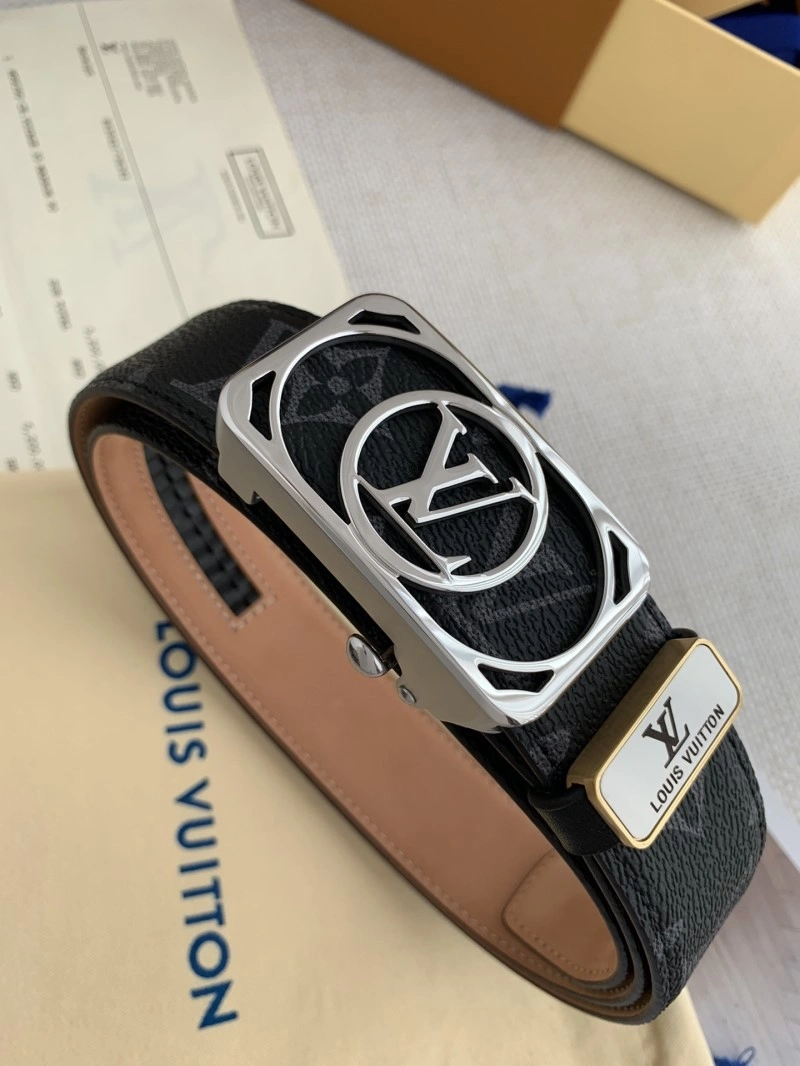 Unisex Louis Vuitton Belts 301043