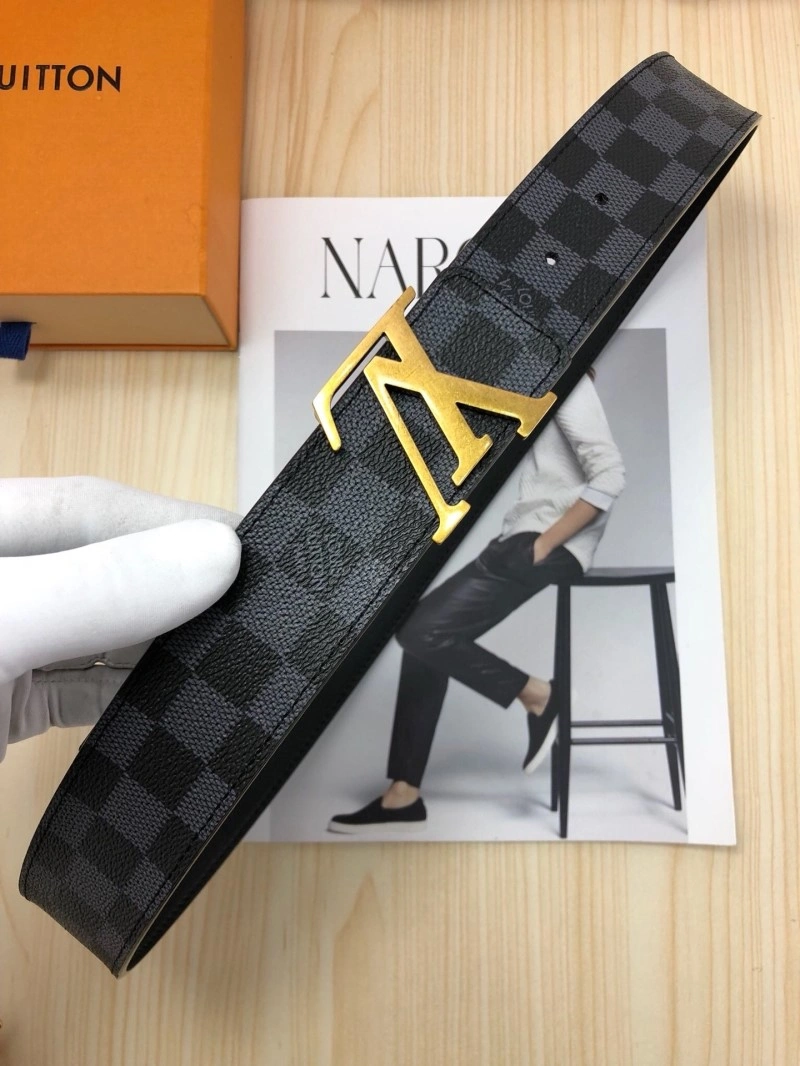 Unisex Louis Vuitton Belts 301027