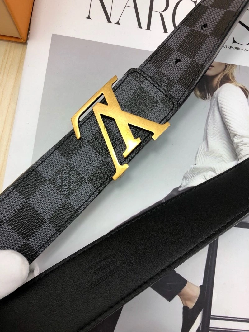 Unisex Louis Vuitton Belts 301027