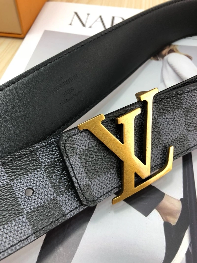 Unisex Louis Vuitton Belts 301027