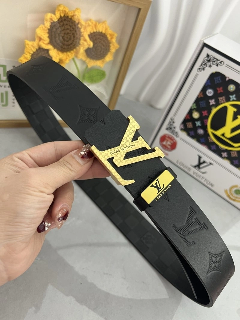 Bright Louis Vuitton Belts 301032