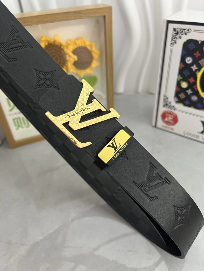 Bright Louis Vuitton Belts 301032