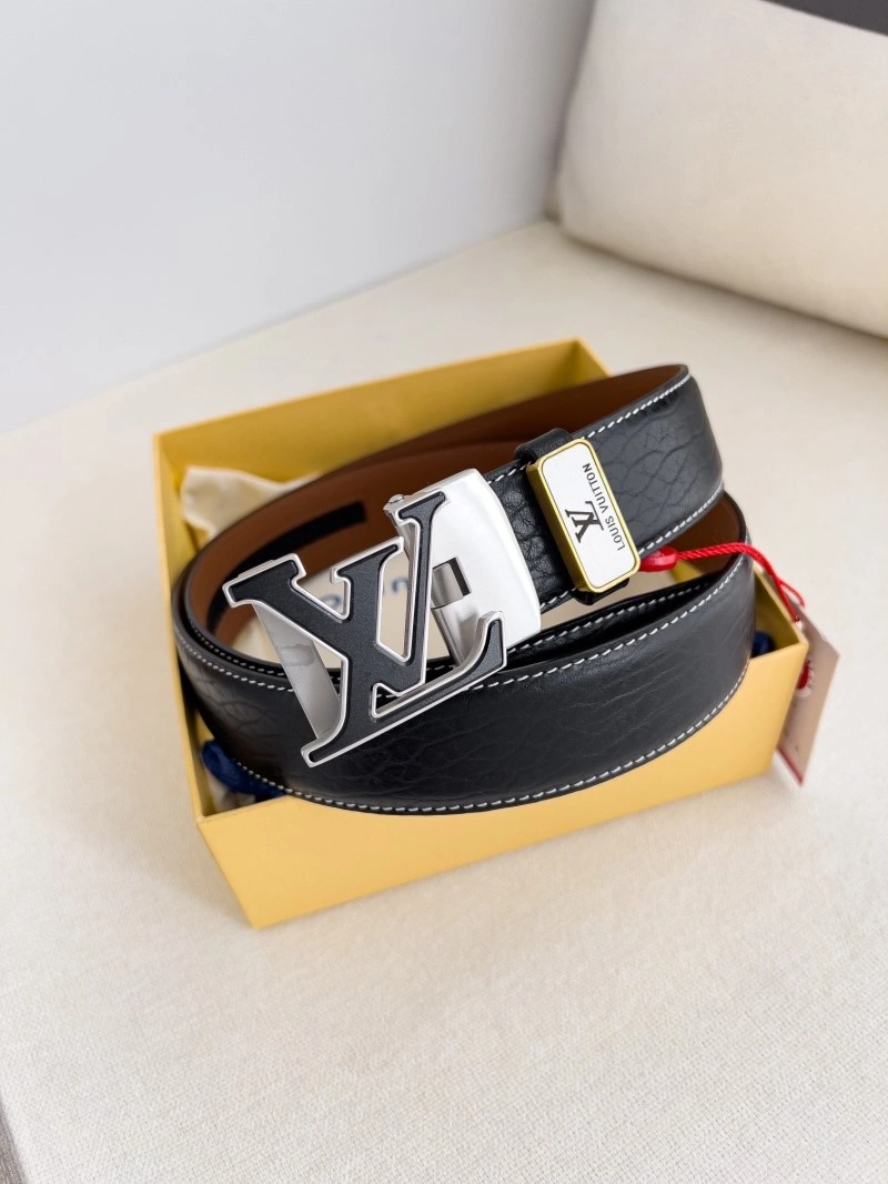 Effortless Louis Vuitton Belts 301018