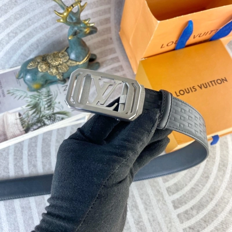 Stretchable Louis Vuitton Belts 301004