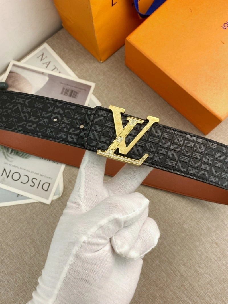 Unisex Louis Vuitton Belts 300950