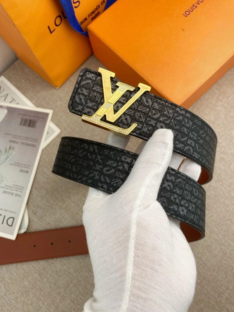 Unisex Louis Vuitton Belts 300950